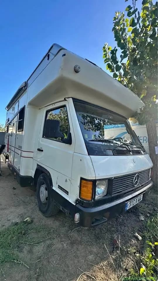 Autocaravana Mercedes Karmann MB100D