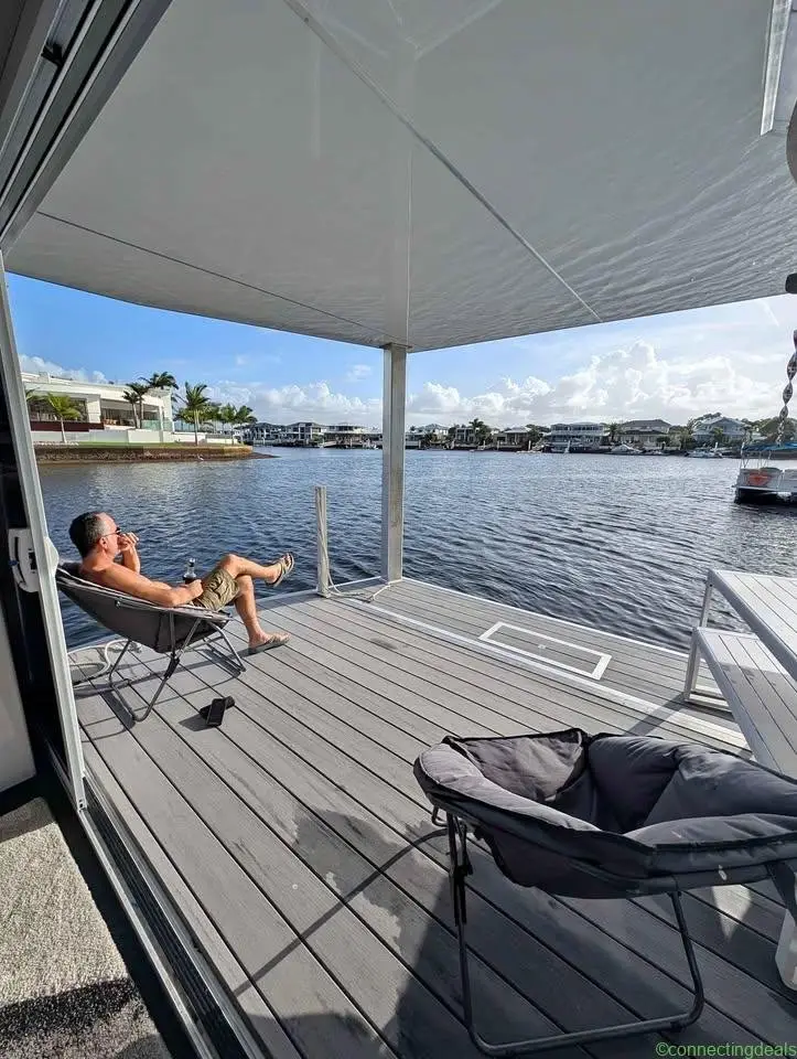 2025 Houseboat - Image 1