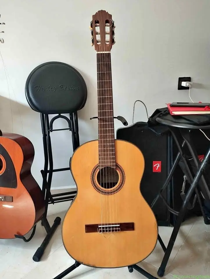 Guitare Électro-Classique "Salsa" avec préampli - Image 1