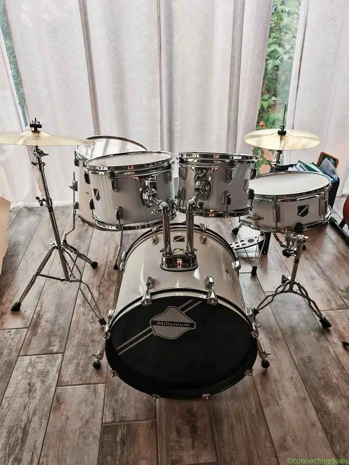 Batterie Millenium Focus 18 Drum Set White - Image 1