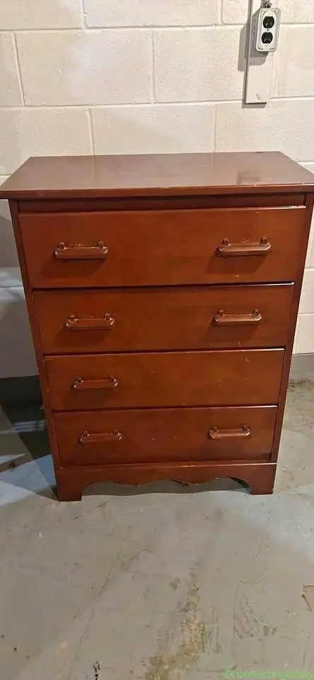 Dresser - Image 1