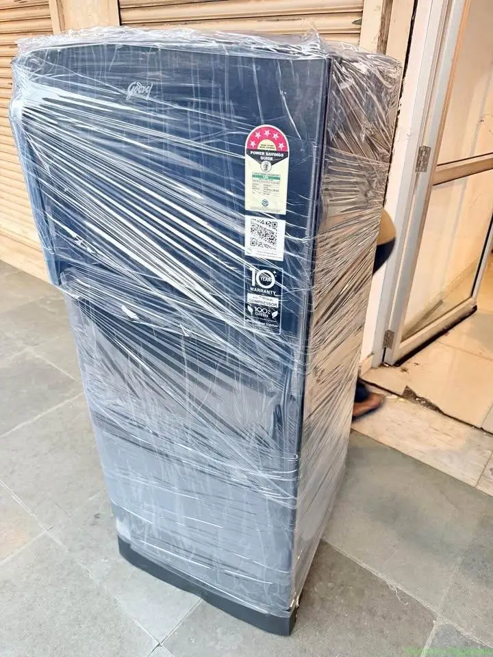 Hodrej fridg new brand dant scrach