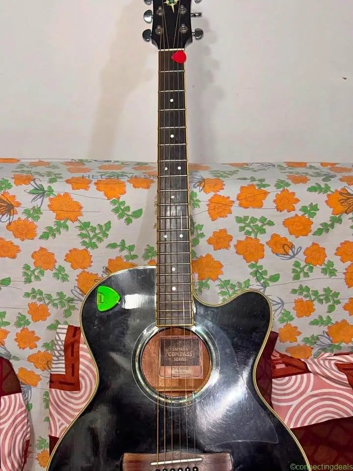 Semi acostic guitar - Image 1