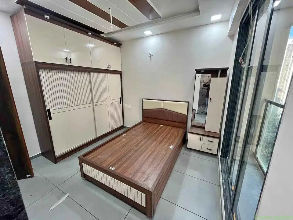 Bedroom set furniture - Image 1