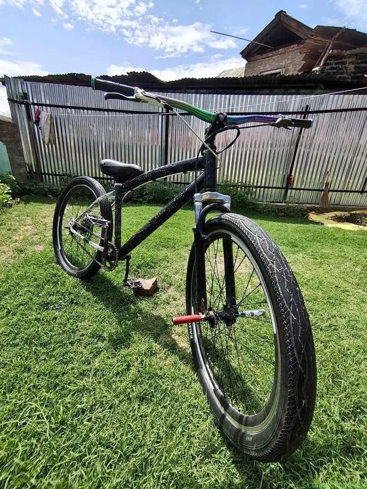Stunt cycle - Image 1