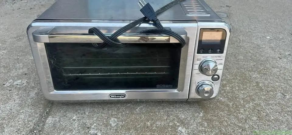 DeLonghi Counter Oven