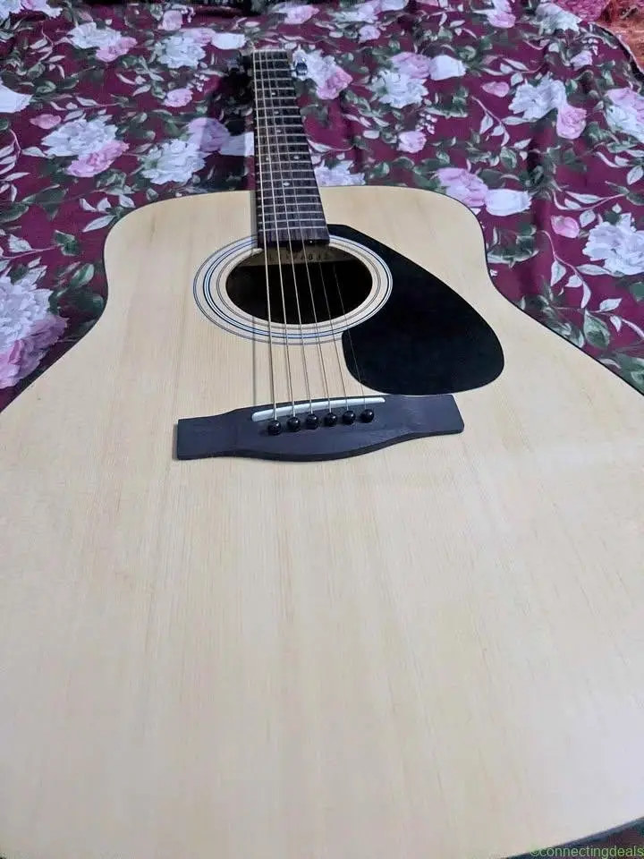 Yamaha f280 guitar - Image 1
