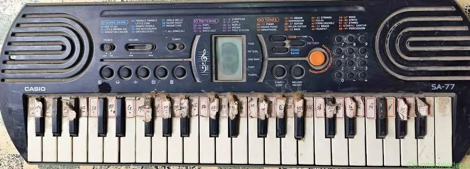 Casio SA-77 Keyboard with Adapter