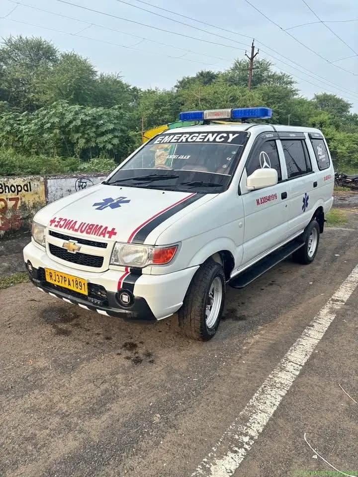 Ambulance Tavera