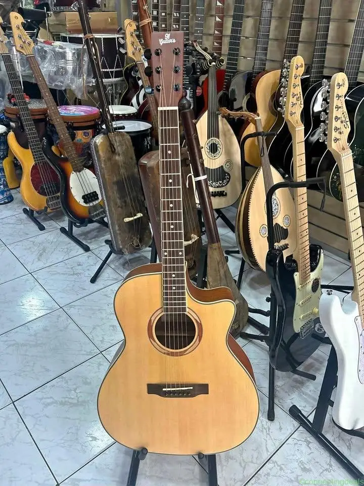 Guitar acoustic