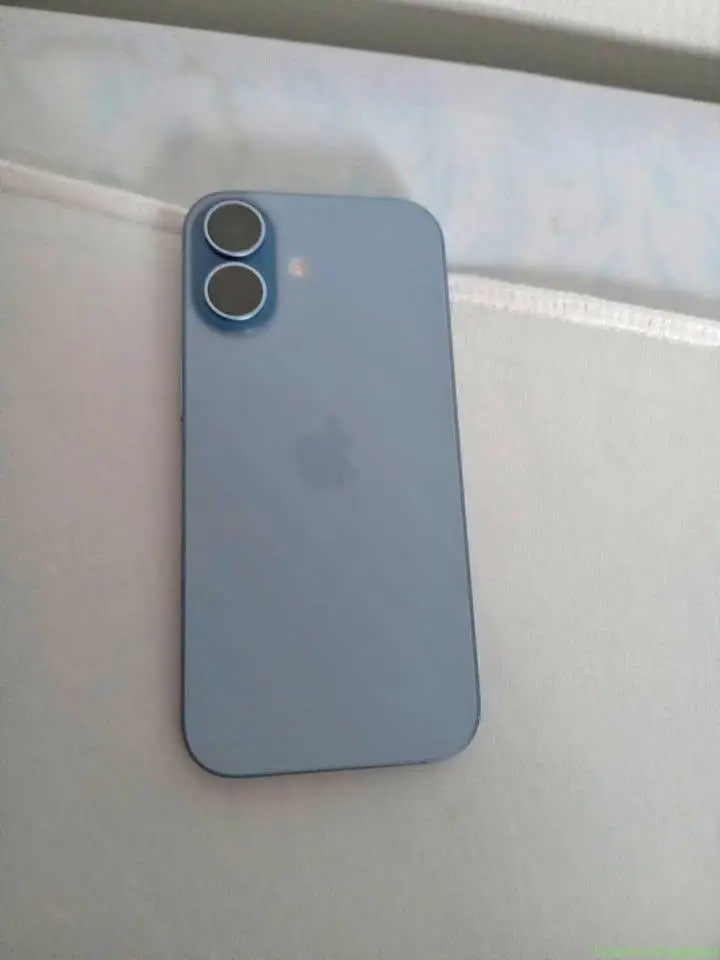 iPhone 17