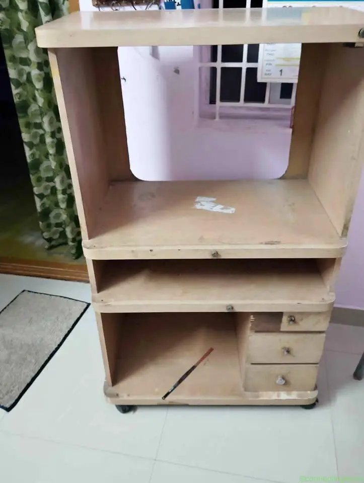 TV stand up