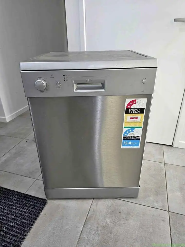 Dish washer