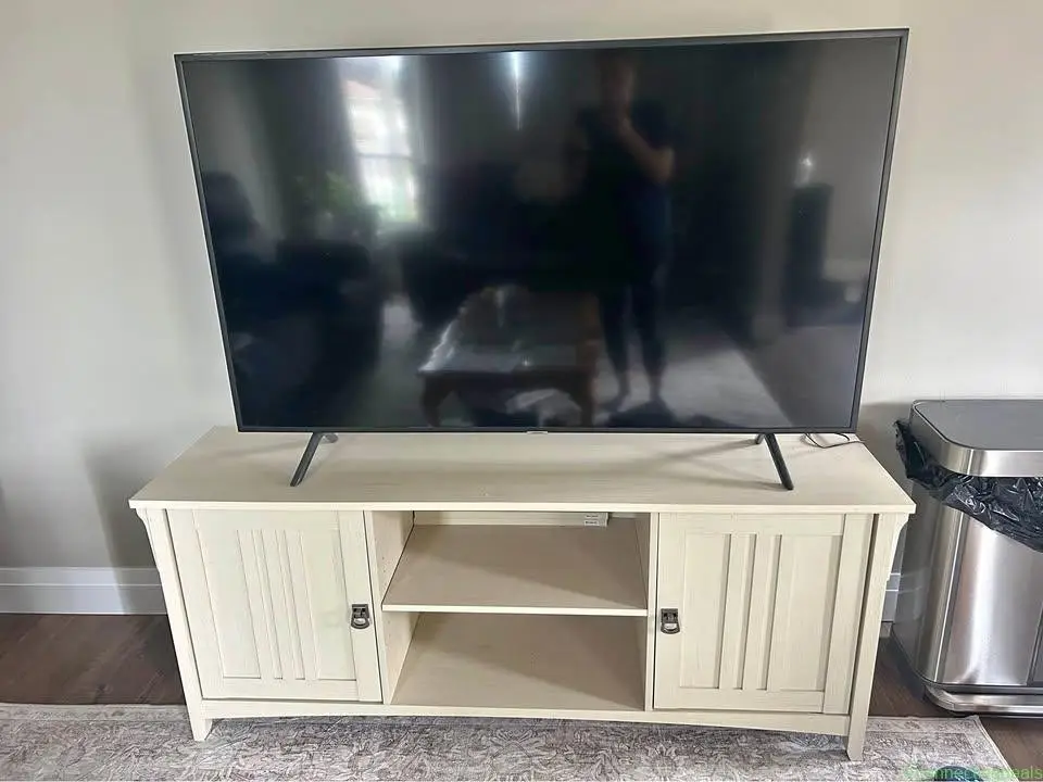 Tv console