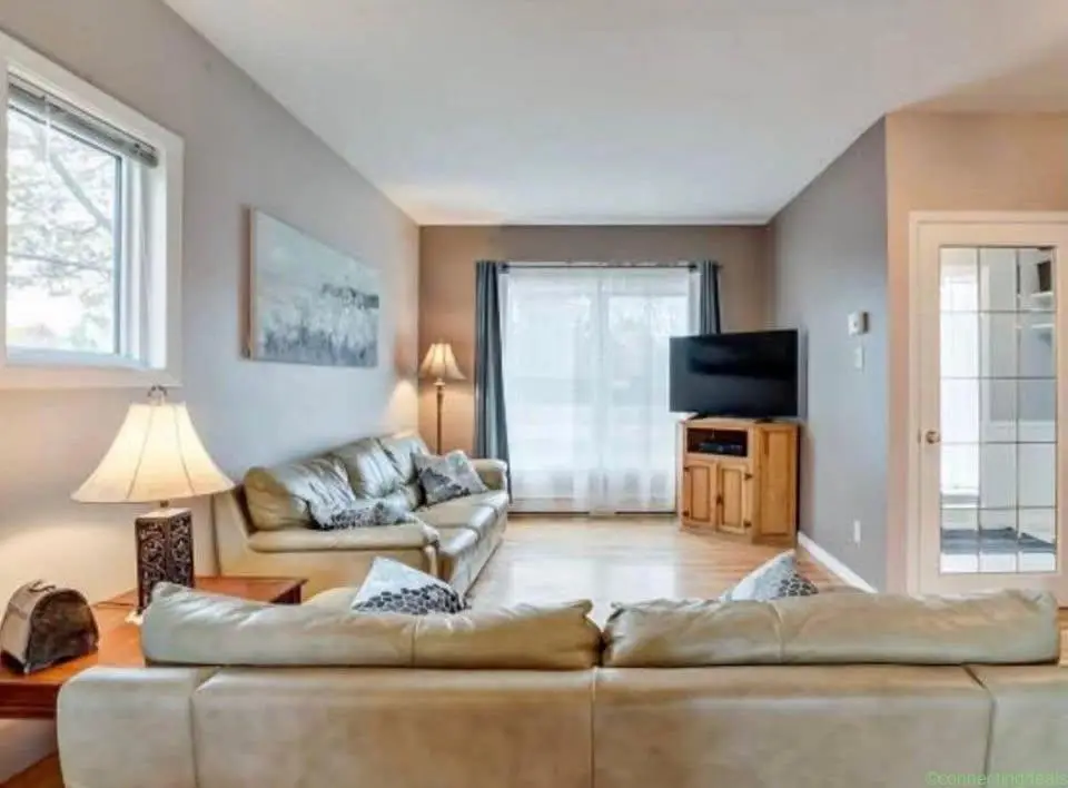 3-Bedroom Townhouse for Rent –