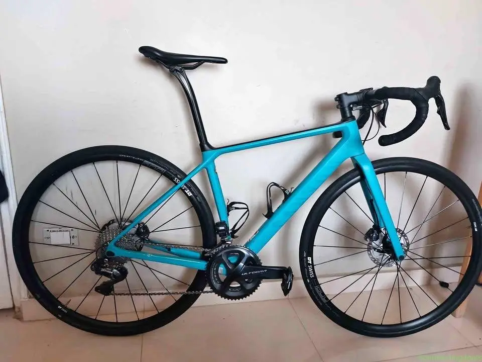 Canyon Endurace WMN CF SL Disc 8.0 Di2 - Image 1