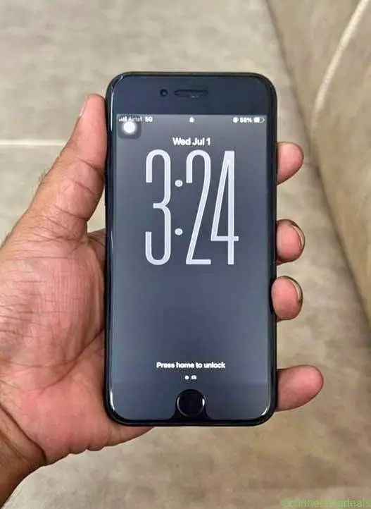 I PHONE SE 3 - Image 1