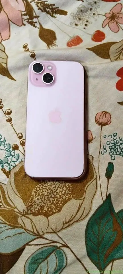 I phone 15 - Image 1