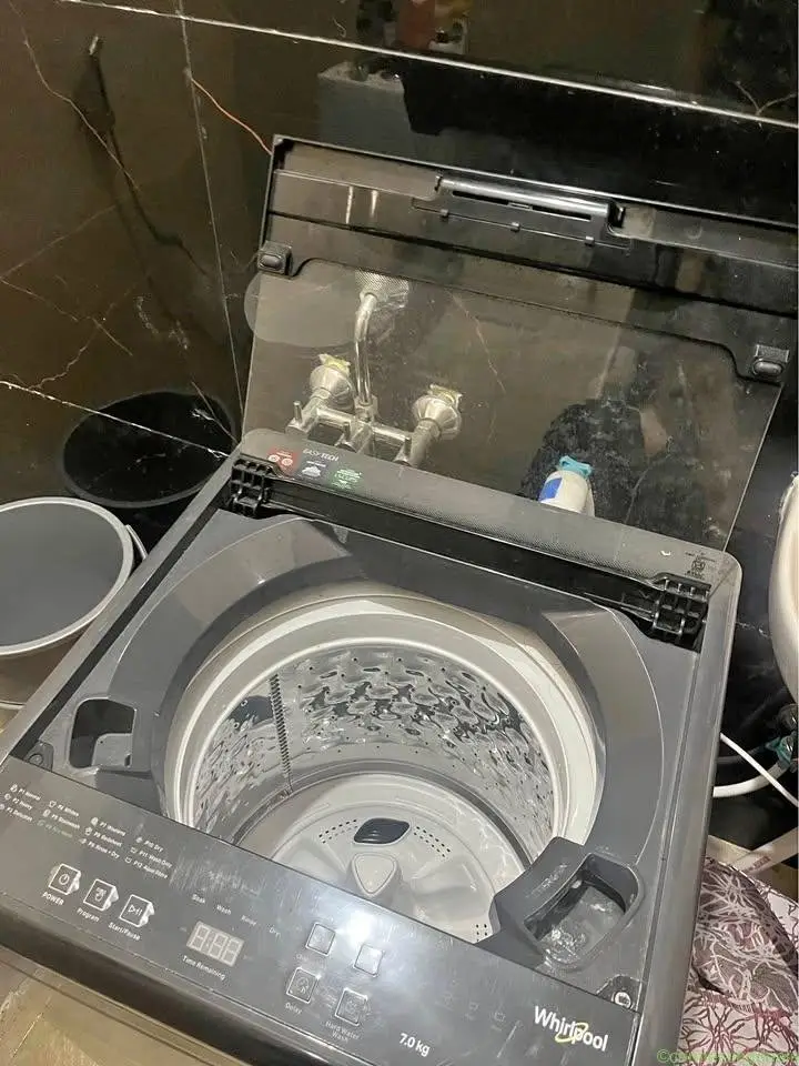 Washing machine - Image 1