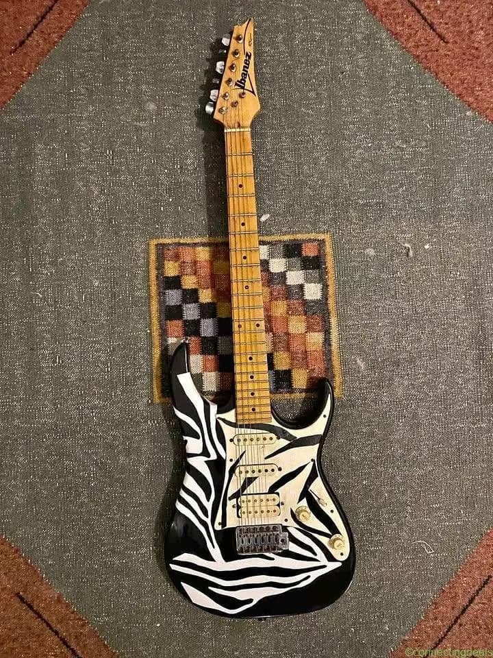 Vintage Ibanez Korea 1995 – Custom Zebra Electric