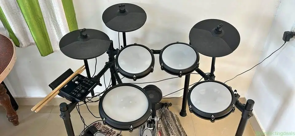 Drum kit - Image 1