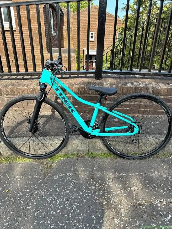 TREK hybrid bike