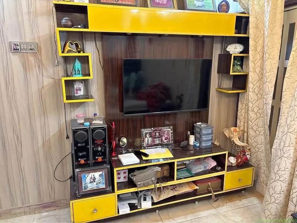 T V Designer Trolly