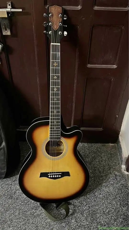 Acoustic Guitar with D’Addario Strings, Bag, Capo