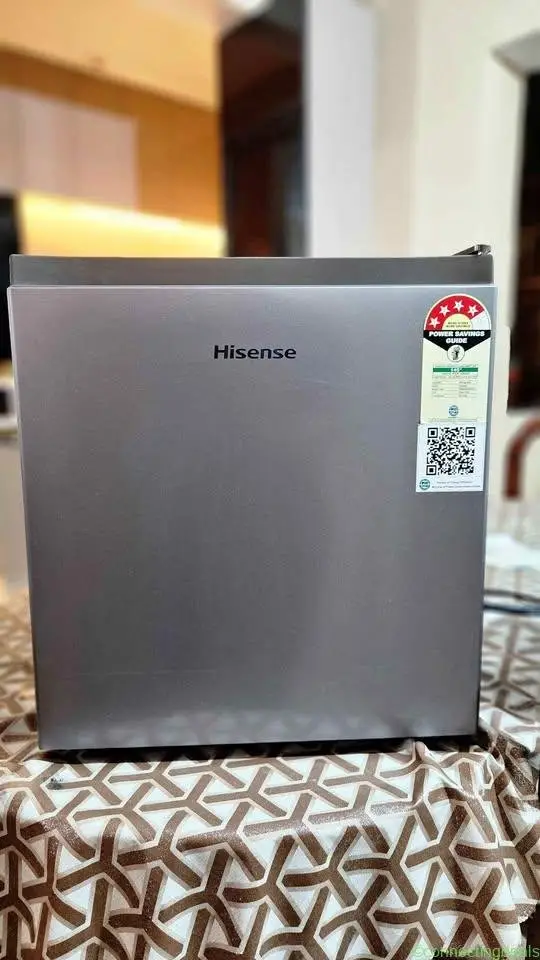Mini fridge - Image 1