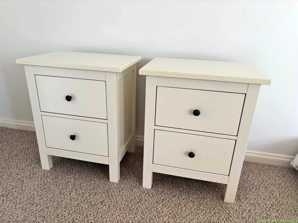 Free bedside drawers - Image 1