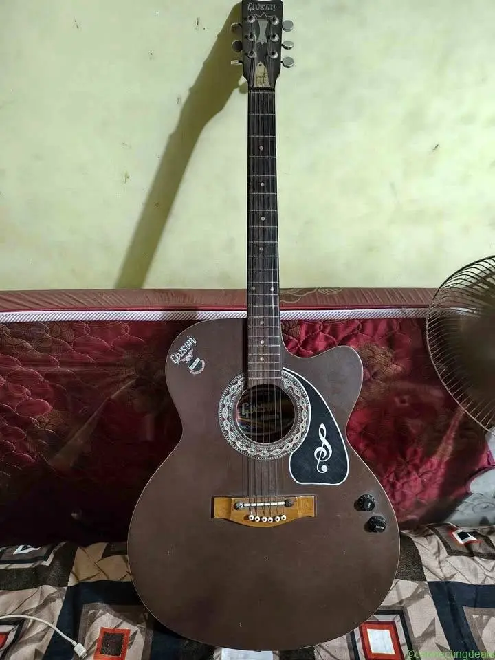 Original Givson Acoustic Guitar for 2000 - Image 1