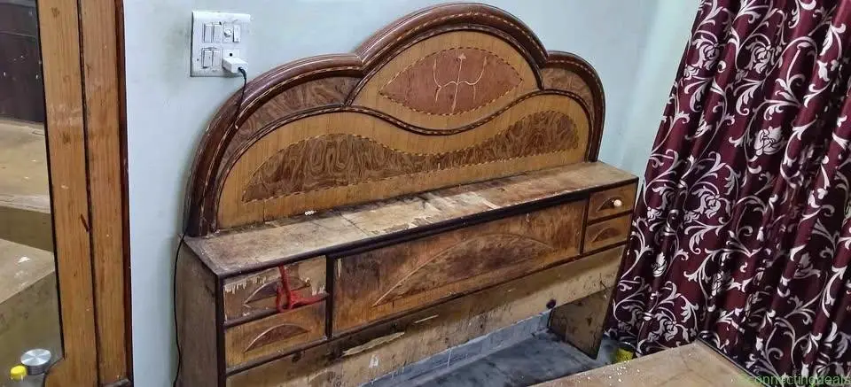 Bed di too