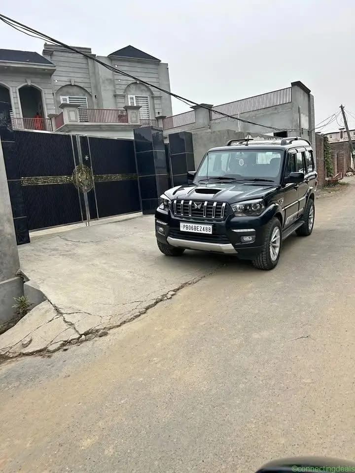 2023 mahindra s11