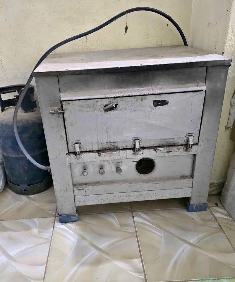 فرن و انبوبة للبيع