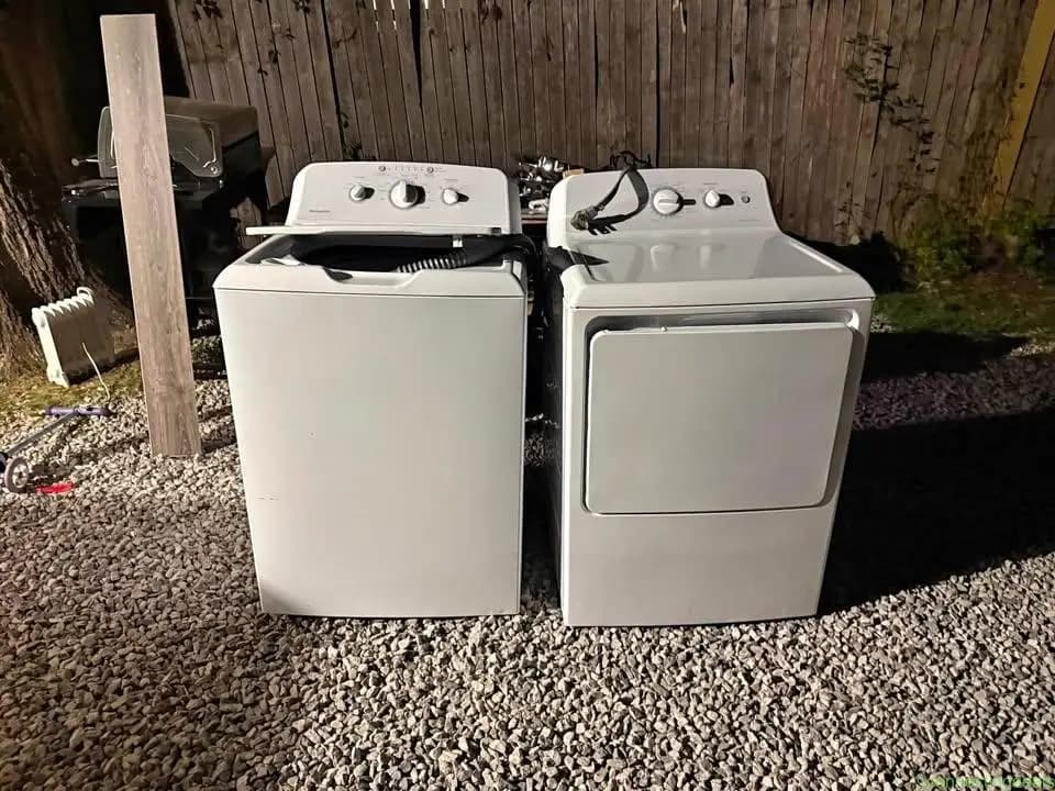 Washer & dryer - Image 1