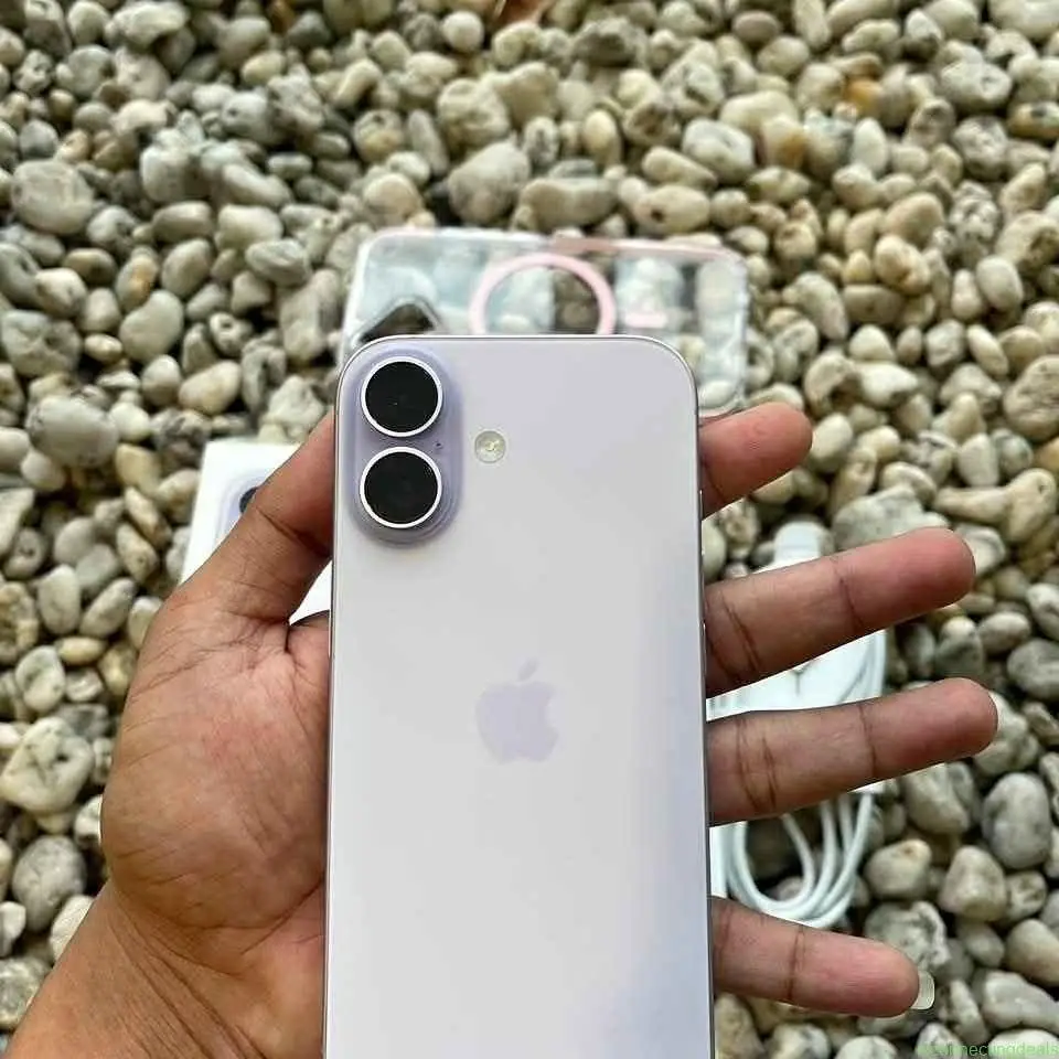 iPhone 17