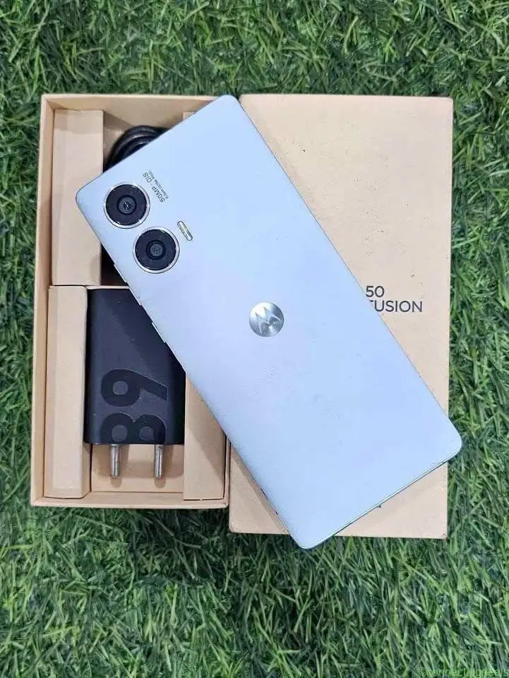 *Moto edge50 fusion*