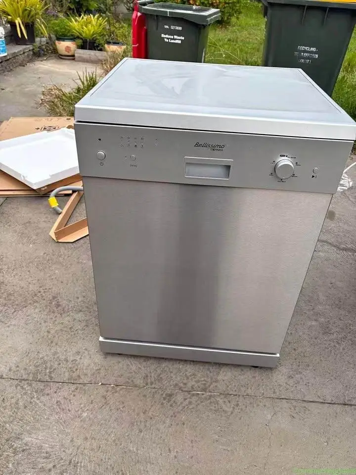 Dish washer