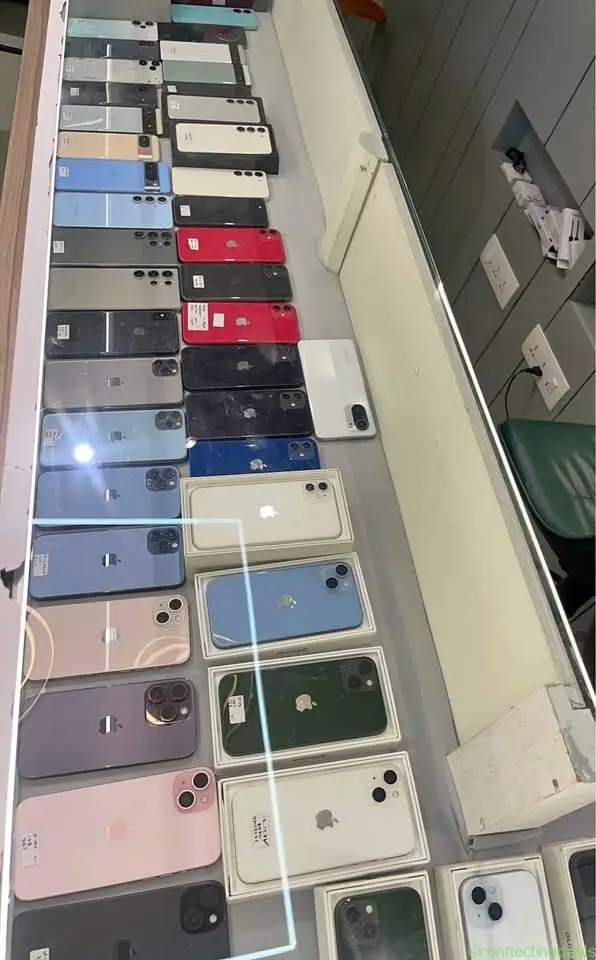 IPHONES ANDROID USED PHONES AVAILABLE