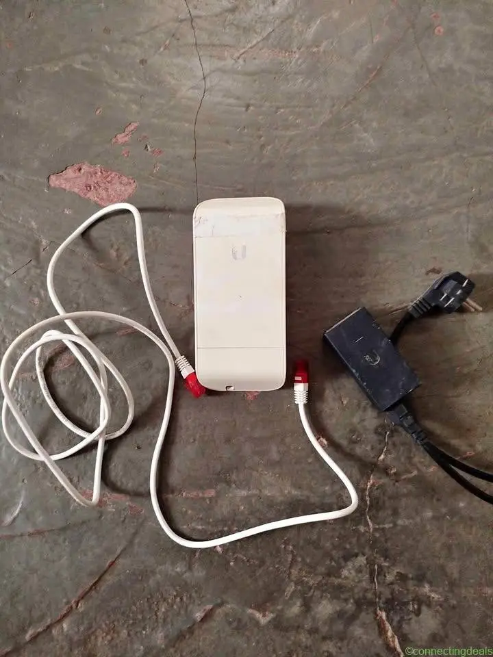 مقوي شبكة Ubiquiti NanoStation
