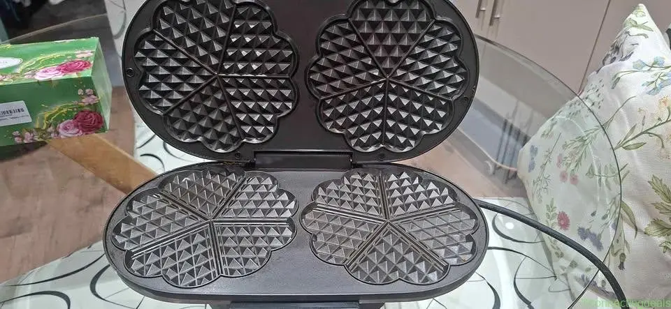Waffle maker