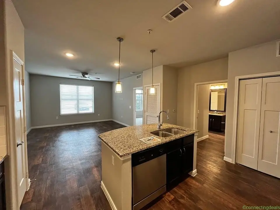 1 Bed 1 Bath Apartment - Image 1