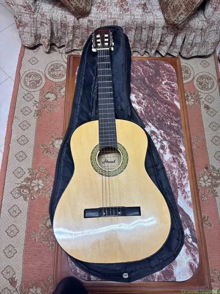 Guitar Haed