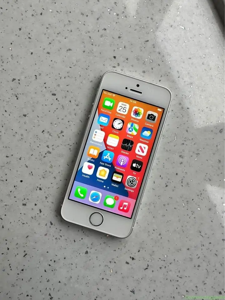 Apple iPhone SE Unlocked smartphone