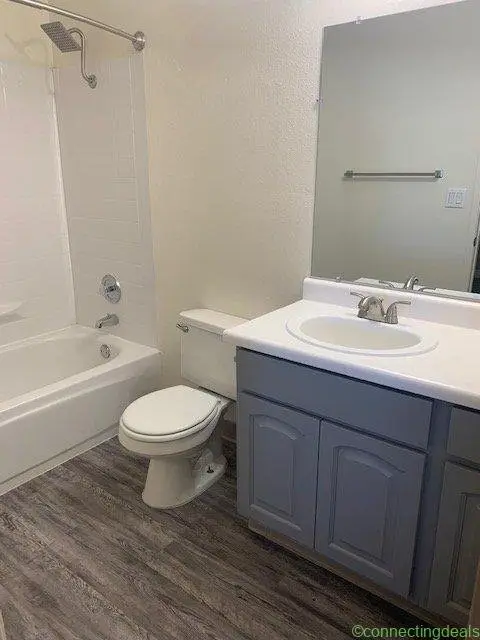 1 Bed 1 Bath Townhouse