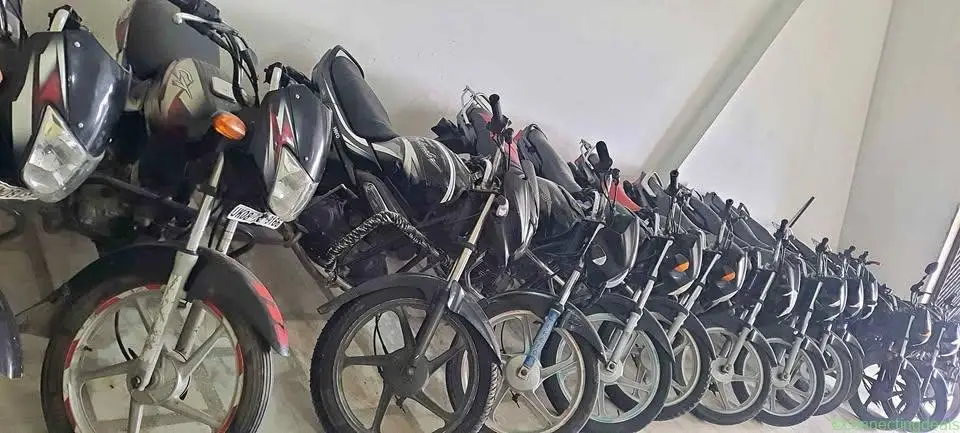 All bike available uk17 और uk08 और local number