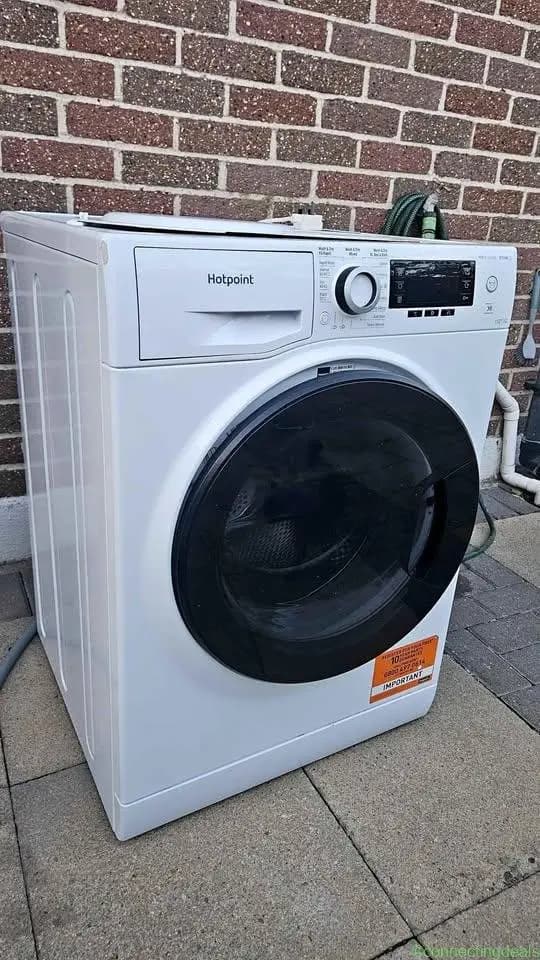 Hotpoint Washer and dryer. Faulty need repair.