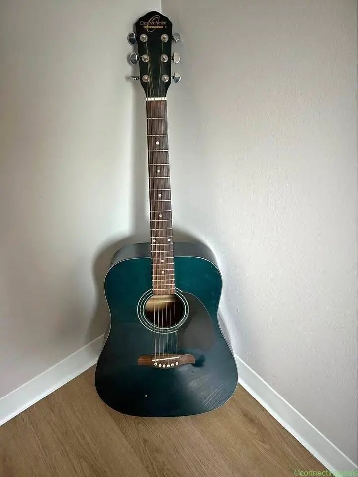 Acoustic guitar - Image 1