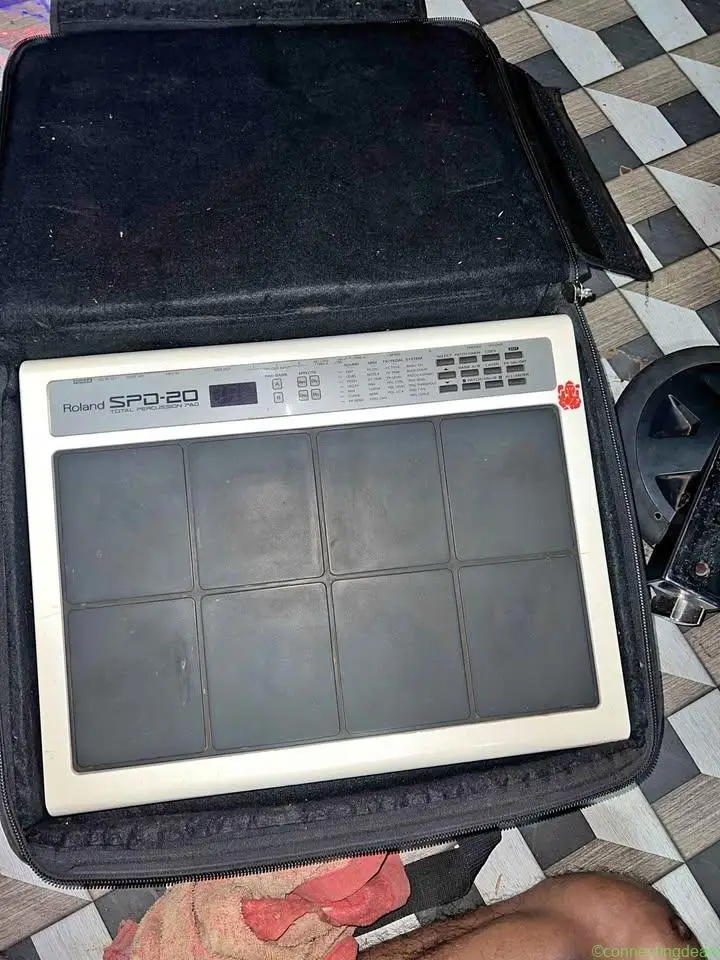 ROLAND SPD-20