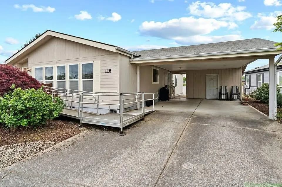 3 Beds 2 Baths House